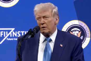 Trumpova léčba šokem. Radikální redukce federální byrokracie Trumpova léčba šokem. Radikální redukce federální byrokracie